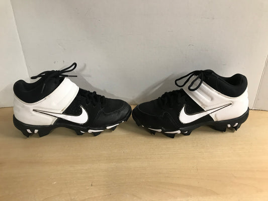 Baseball Shoes Cleats Men's Size 7 Nike Fast Flex Black White Excellent Quality