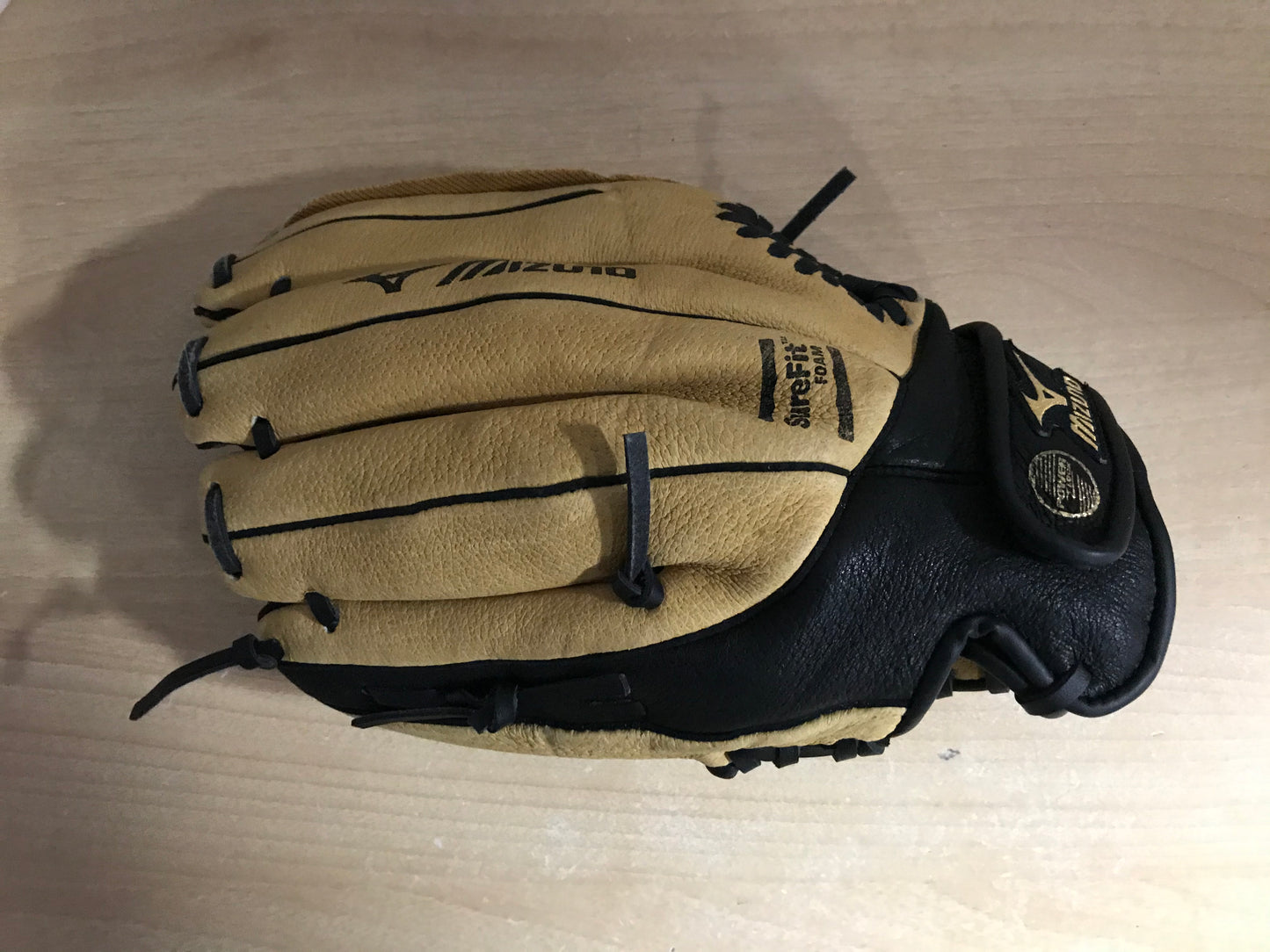 Baseball Glove Adult Size 11.5 inch Mizuno Max Flex Black Brown Soft Leather Fits on LEFT Hand As New