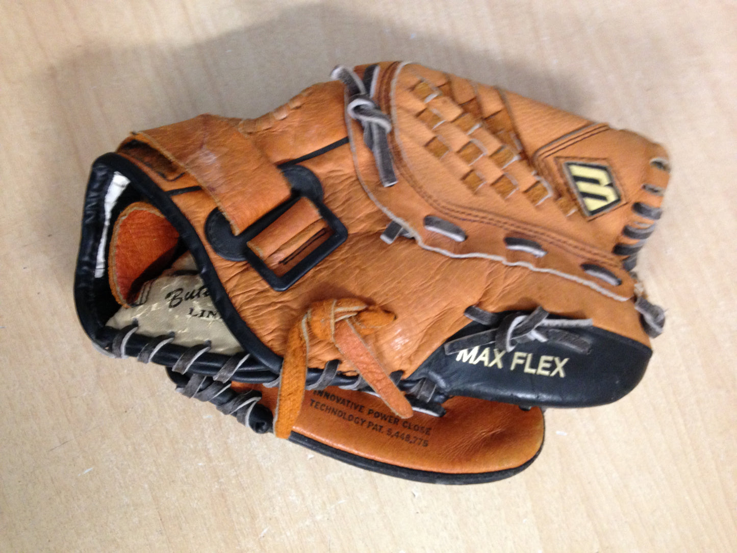 Baseball Glove Adult Size 11.5 inch Mizuno Max Flex Soft Brown Leather  Fits on Left Hand
