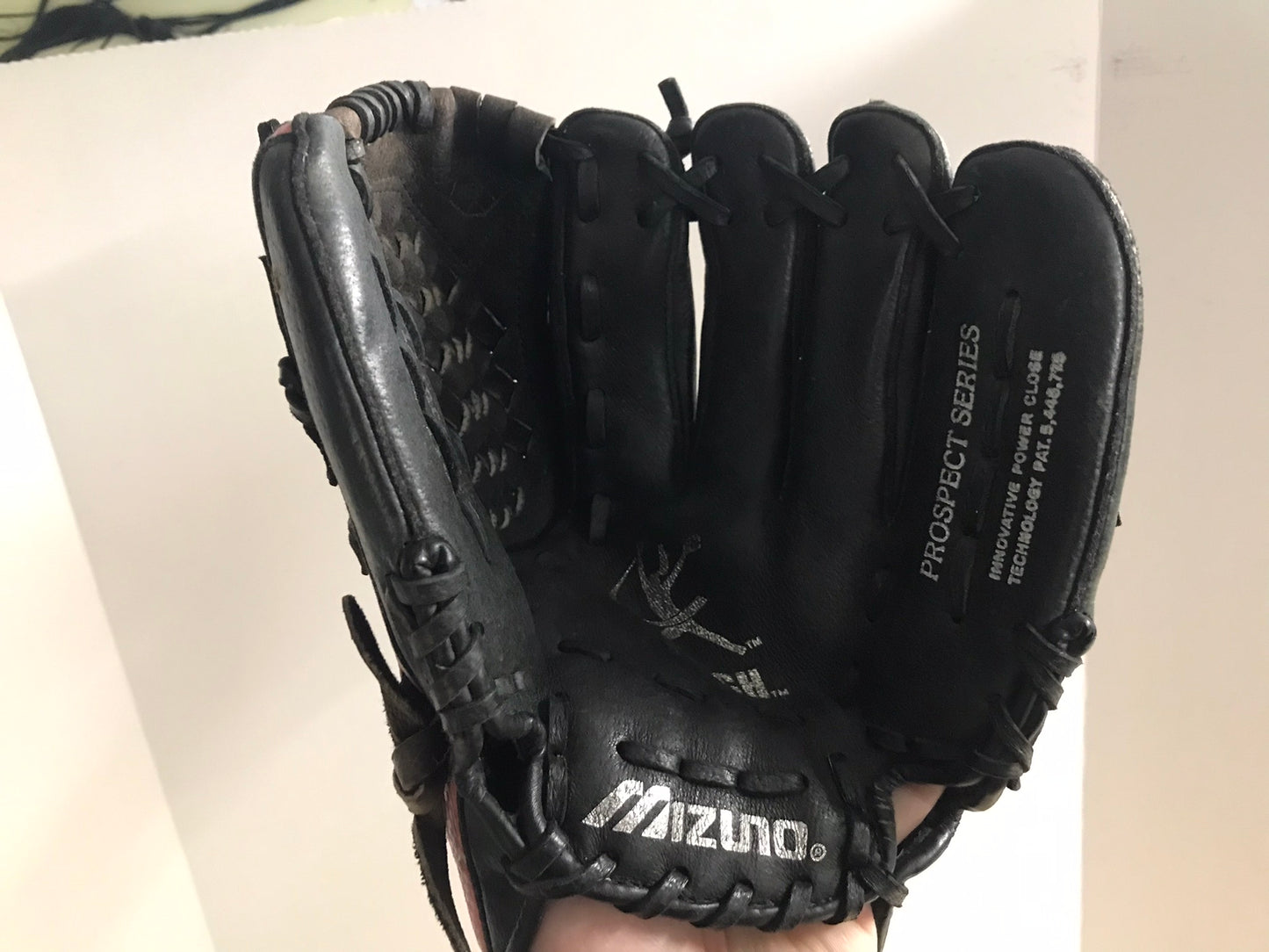 Baseball Glove Adult Size 11 inch Mizuno Black Pink Leather Fits on Left Hand