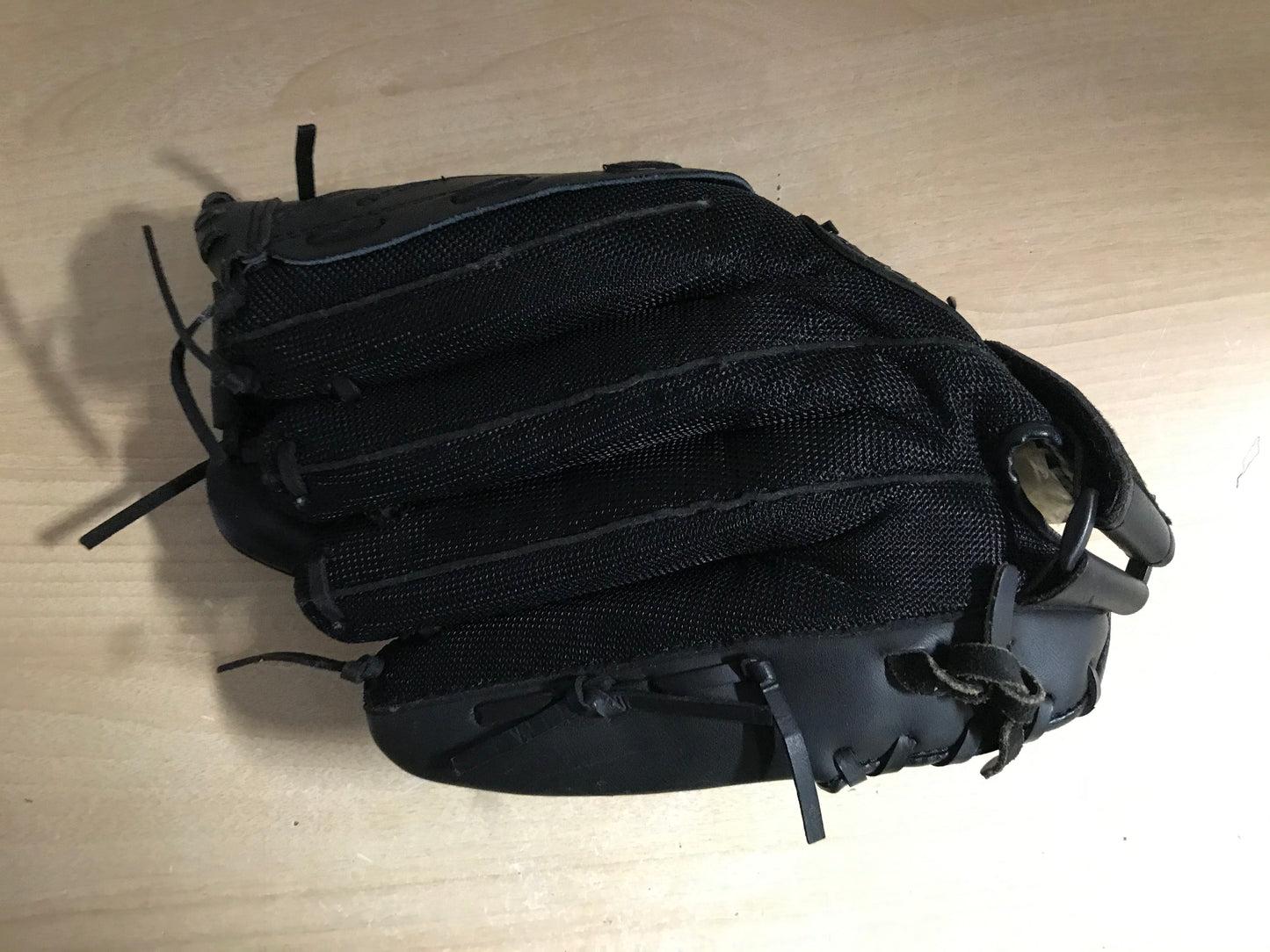 Baseball Glove Adult Size 12.5 inch DR Black Fits on LEFT Hand NEW DEMO MODEL