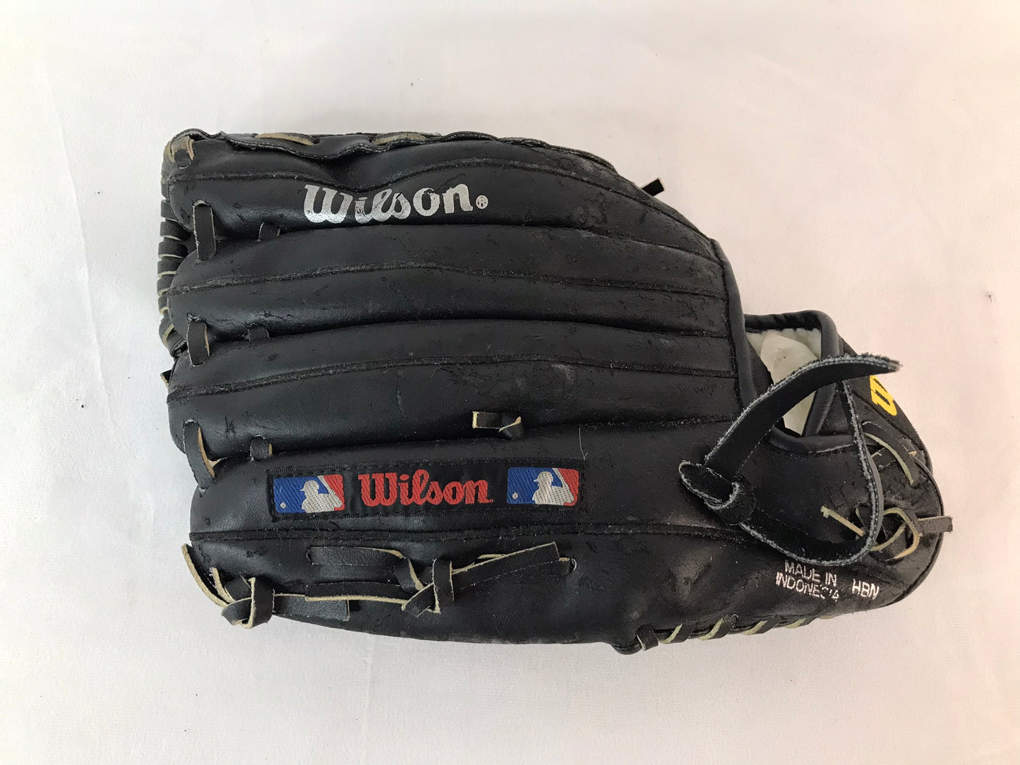 Baseball Glove Adult Size 12.5 inch Wilson Black Leather Fits on LEFT Hand Minor Wear