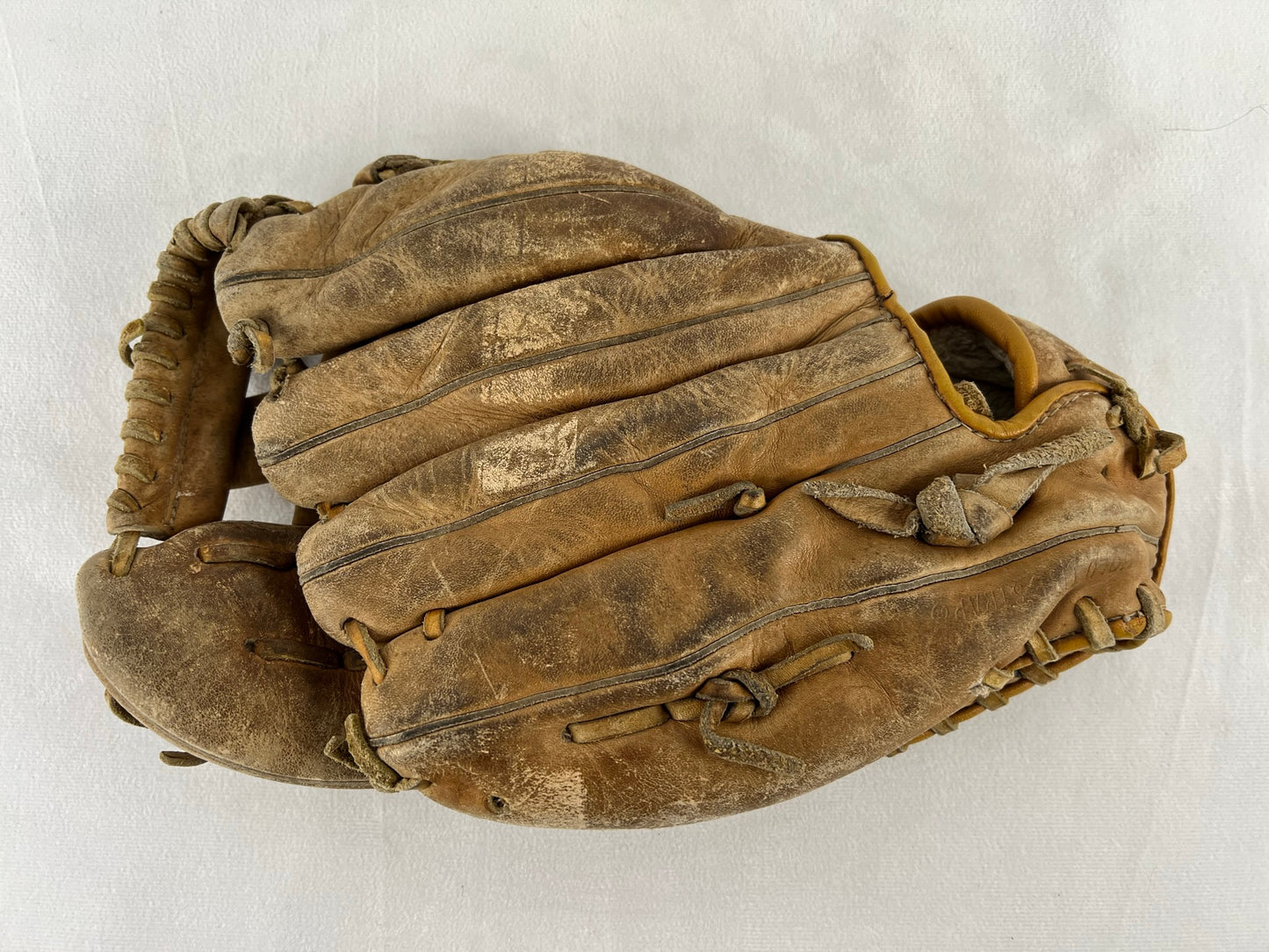 Baseball Glove Adult Size 12.5 inch Wilson Fieldmaster Tan Leather Fits on Left Hand