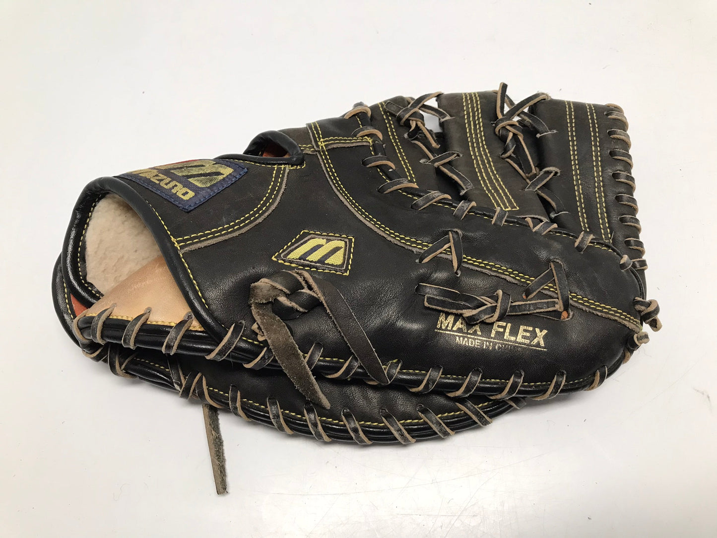 Baseball Glove Adult Size 12 inch Mizuno Pro Model Leather Black Fits  Left Hand