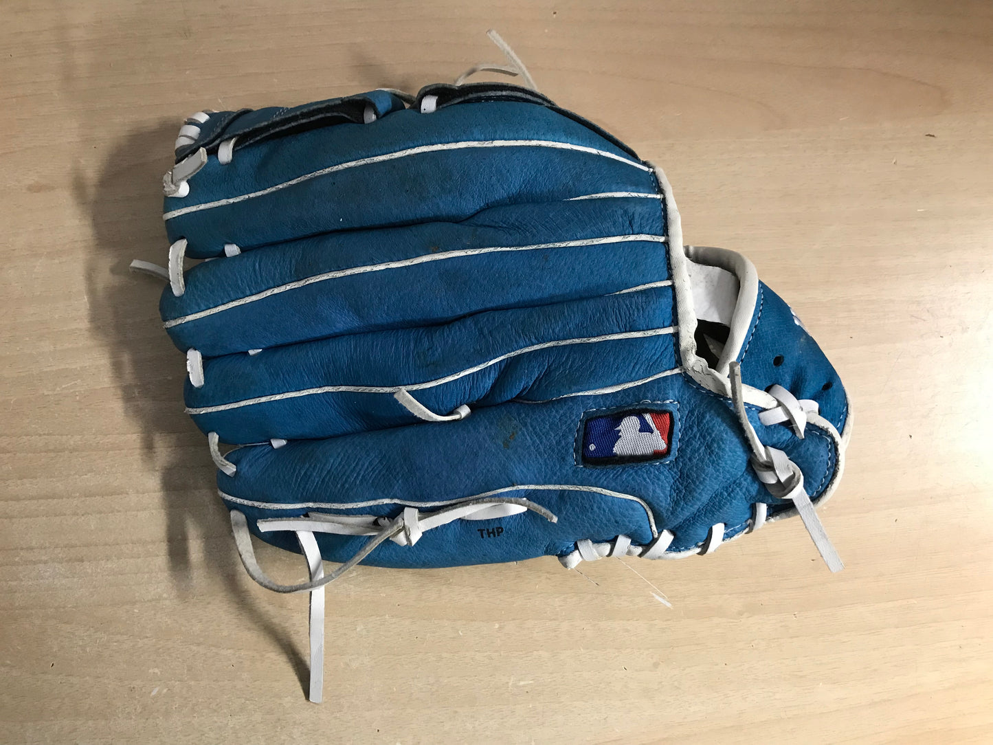Baseball Glove Adult Size 12 inch Wilson Toronto Blue Jays Blue Leather Fits on Left Hand Excellent