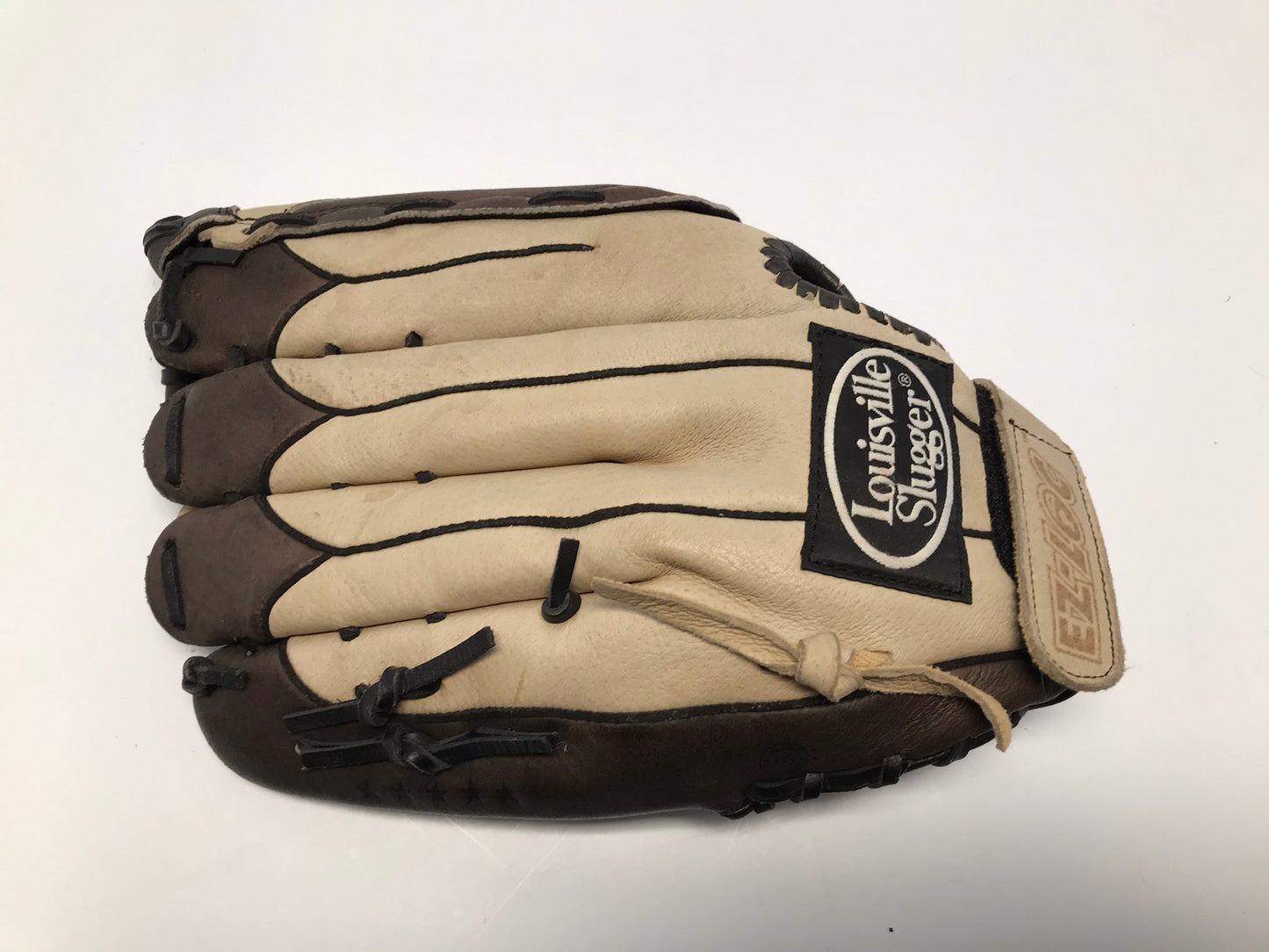 Baseball Glove Adult Size 13 inch  Lousiville Slugger  Tan Brown  Leather Fits on Left Hand NEW Demo