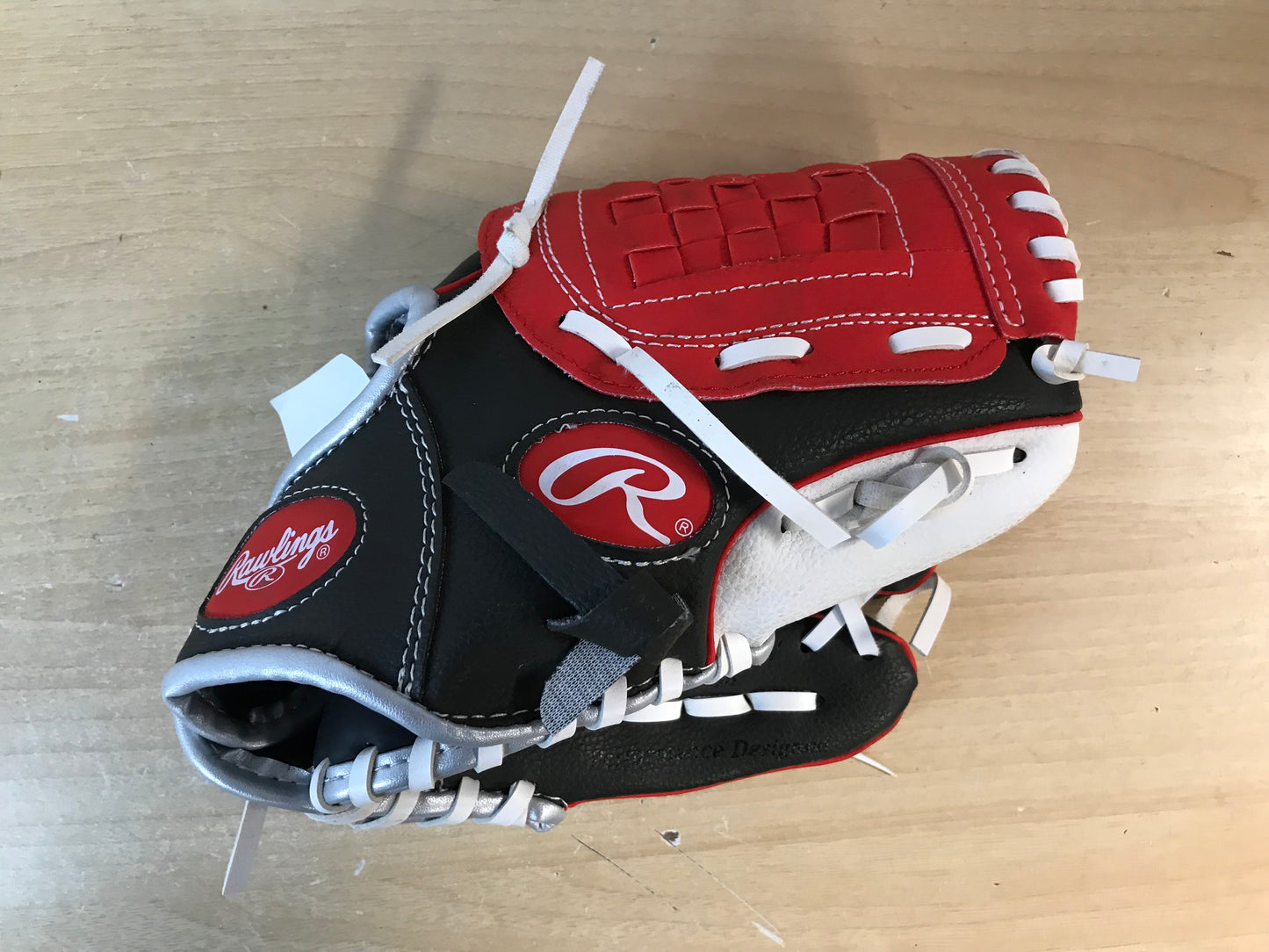 Baseball Glove Child Size 10 inch Rawlings Red Black White Fits on Left Hand Vinyl New Demo Model