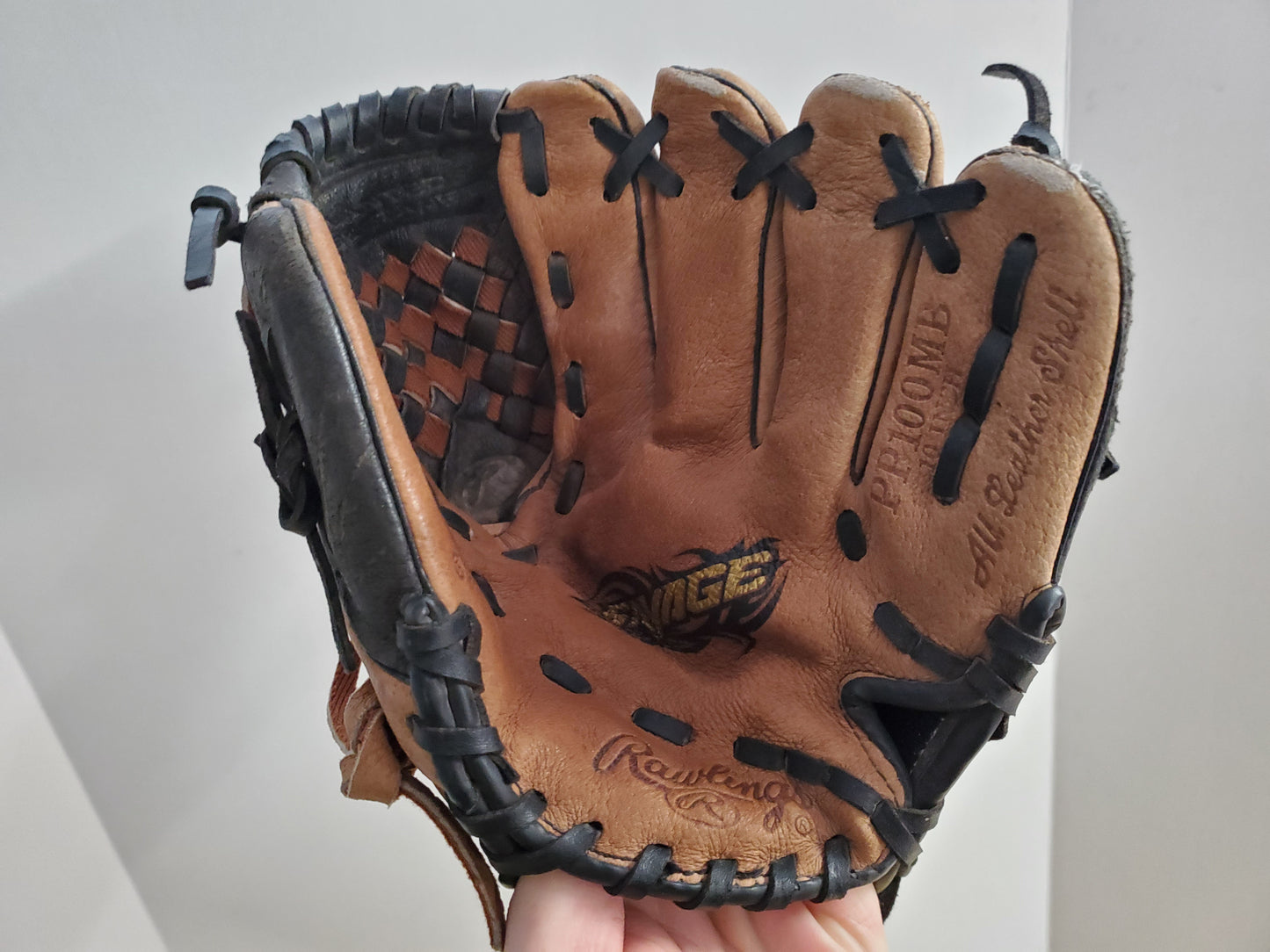 Baseball Glove Child Size 10 inch Wilson Brown Leather Fits On Left Hand Excellent