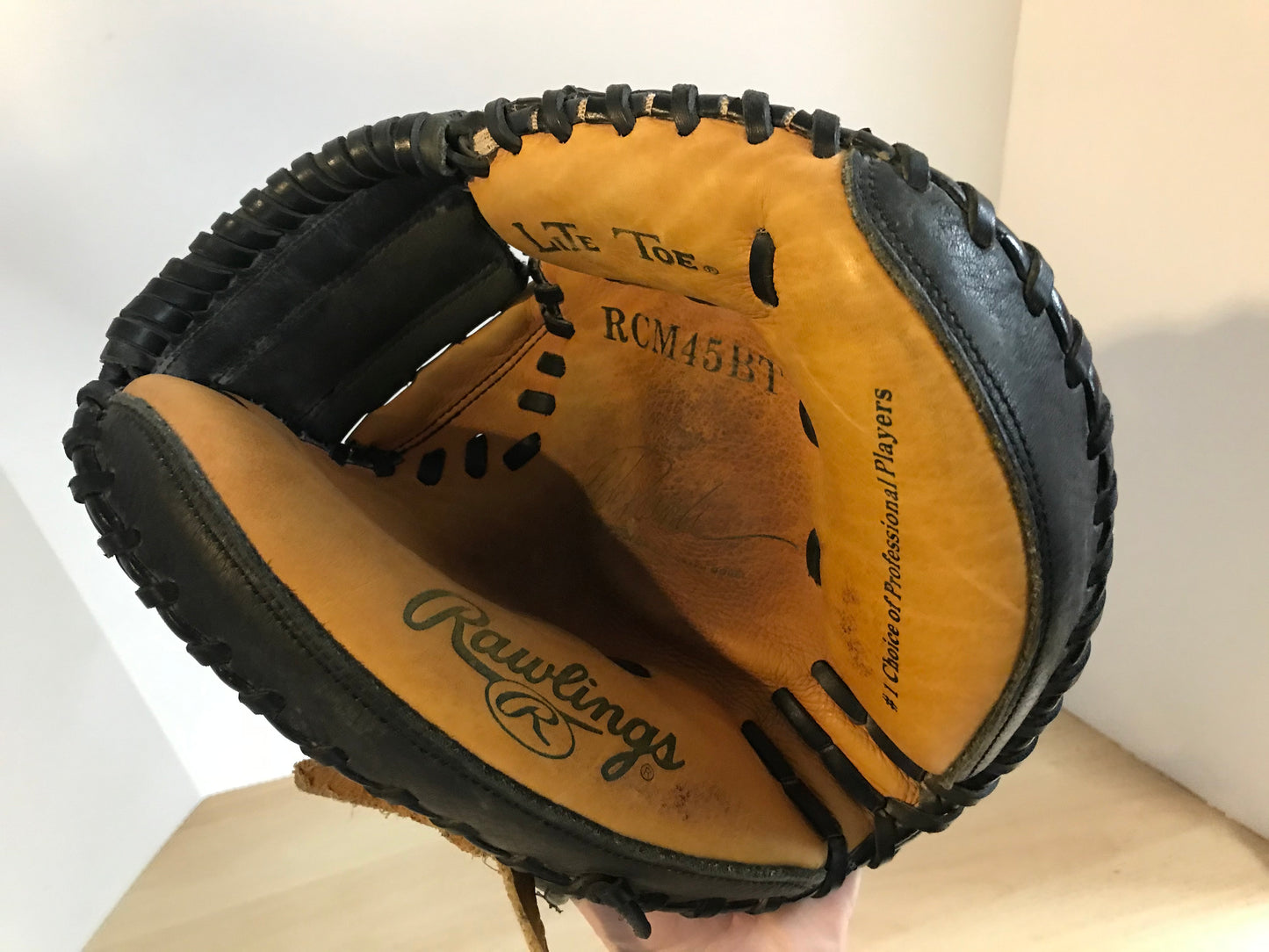 Baseball Glove Child Size 33 inch Youth Back Catchers Soft Leather Rawlings Fits On Left Hand Excellent