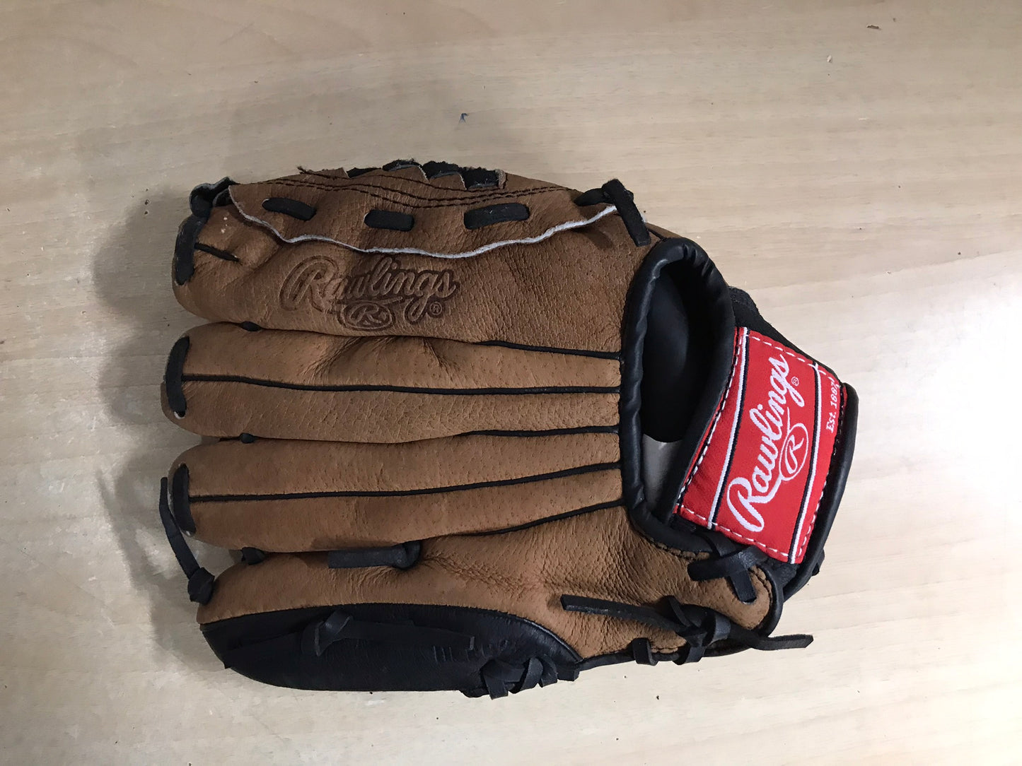 Baseball Glove Child Size 9 inch Rawlings Brown Black Leather Fits on Left Hand Excellent