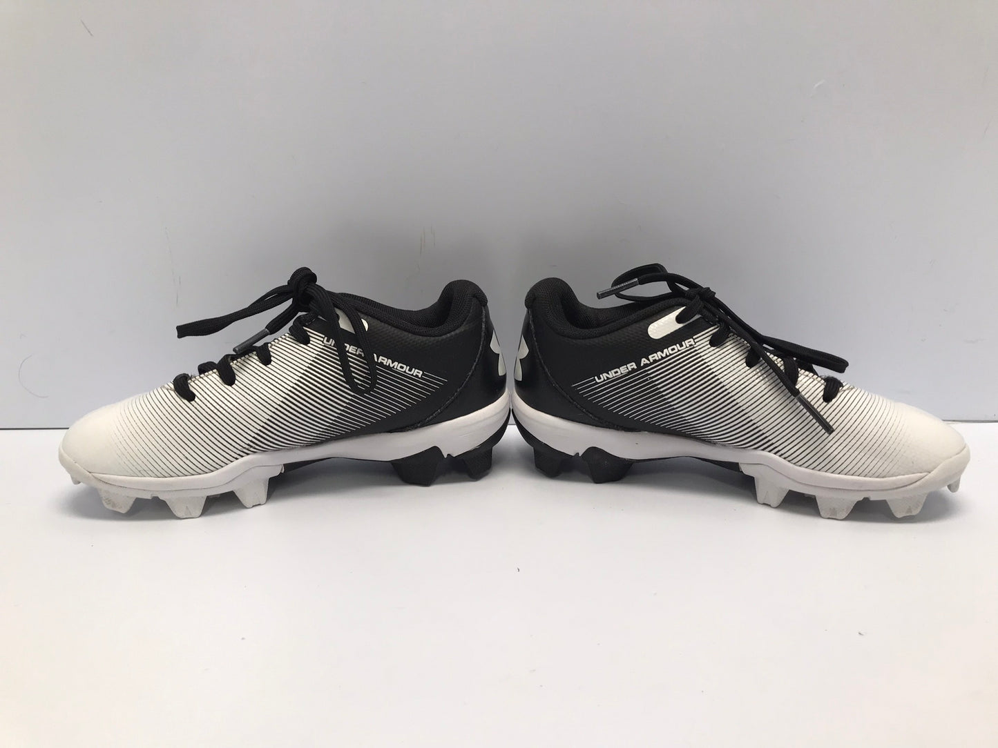 Baseball Shoes Cleats Child Size 12 Under Armour Black White Excellent