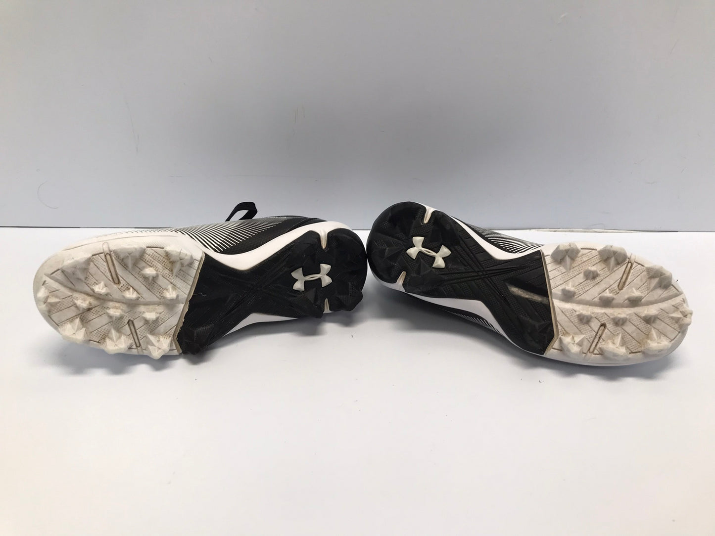 Baseball Shoes Cleats Child Size 12 Under Armour Black White Excellent