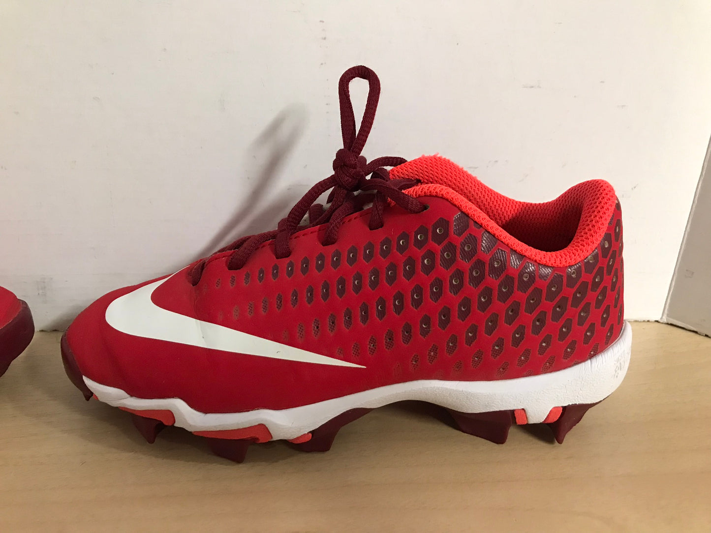 Baseball Shoes Cleats Child Size 2 Nike Red White Excellent
