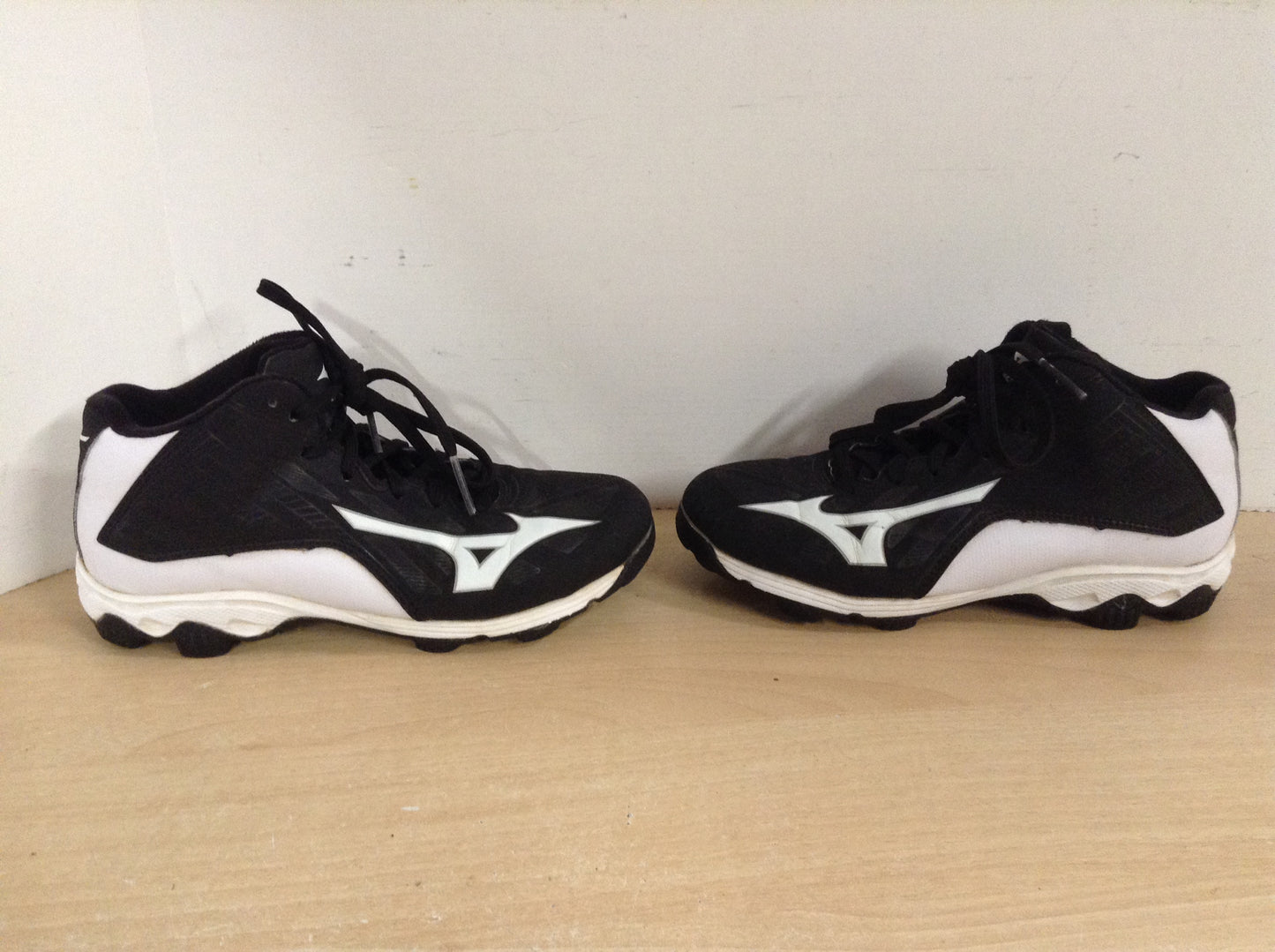 Baseball Shoes Cleats Child Size 3 Mizuno Black White Excellent