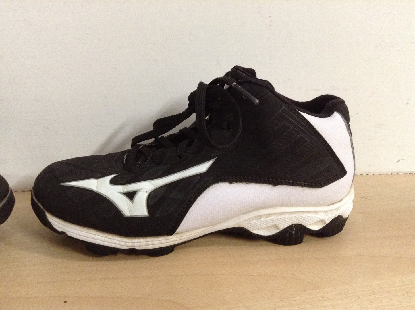 Baseball Shoes Cleats Child Size 3 Mizuno Black White Excellent
