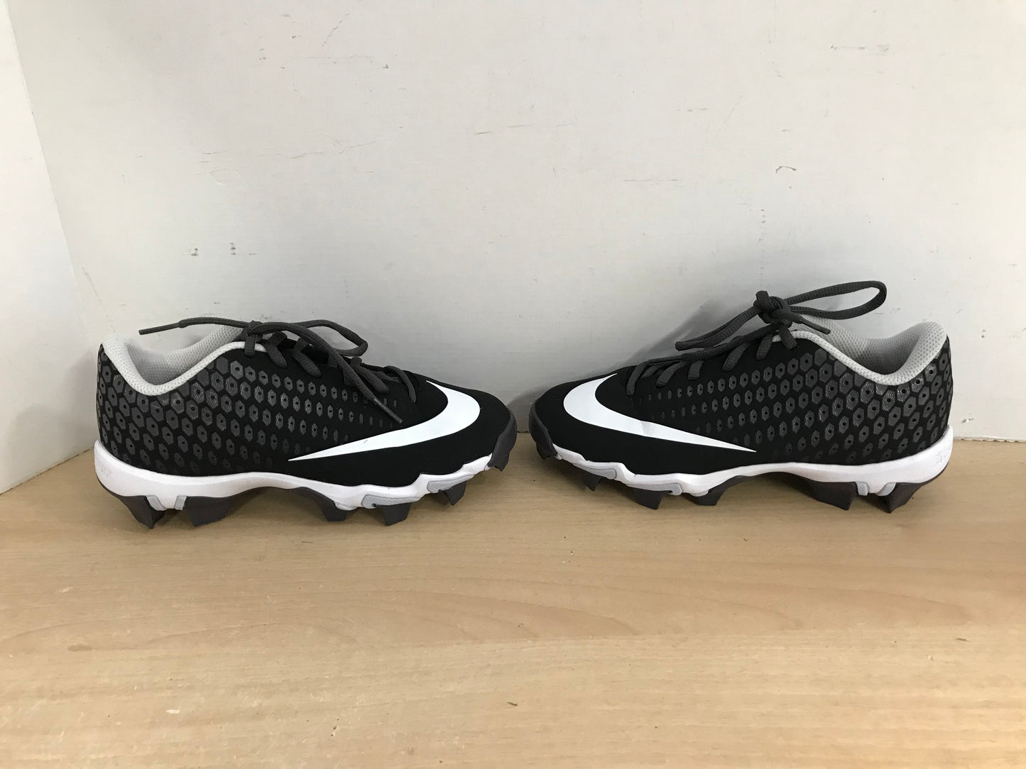 Baseball Shoes Cleats Child Size 3 Nike Vapor Black White Excellent