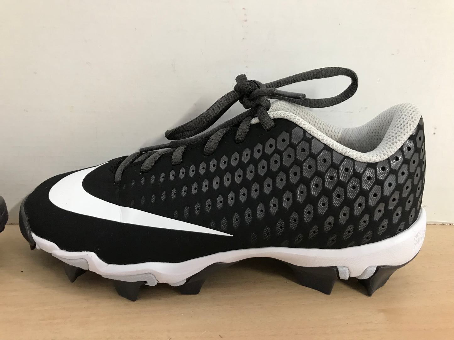 Baseball Shoes Cleats Child Size 3 Nike Vapor Black White Excellent
