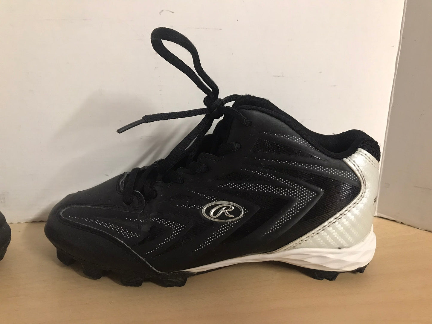 Baseball Shoes Cleats Child Size 3 Rawlings Black White High Top Minor Wear