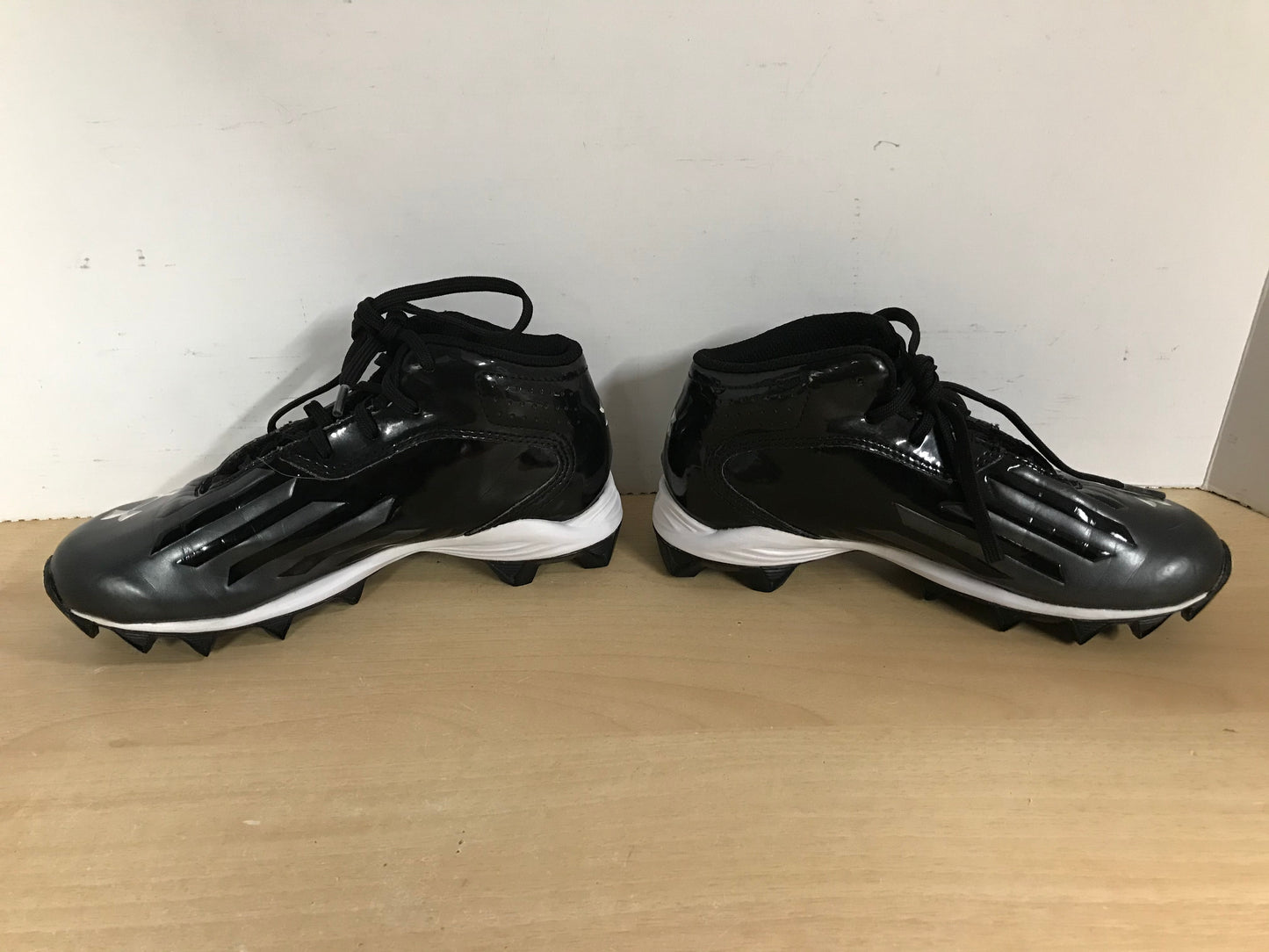 Baseball Shoes Cleats Child Size 3 Under Armour As New