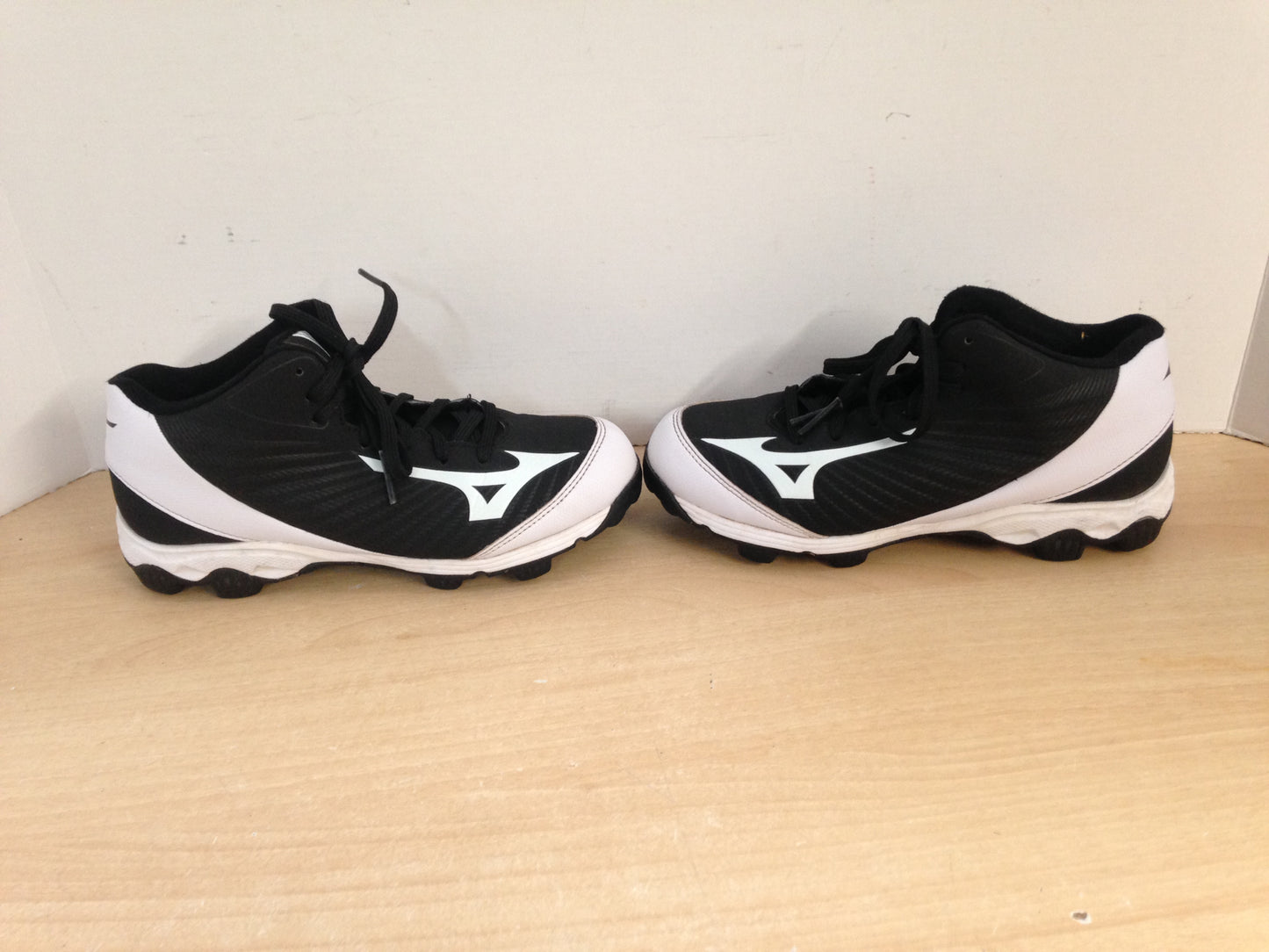 Baseball Shoes Cleats Child Size 4 Mizuno Black White