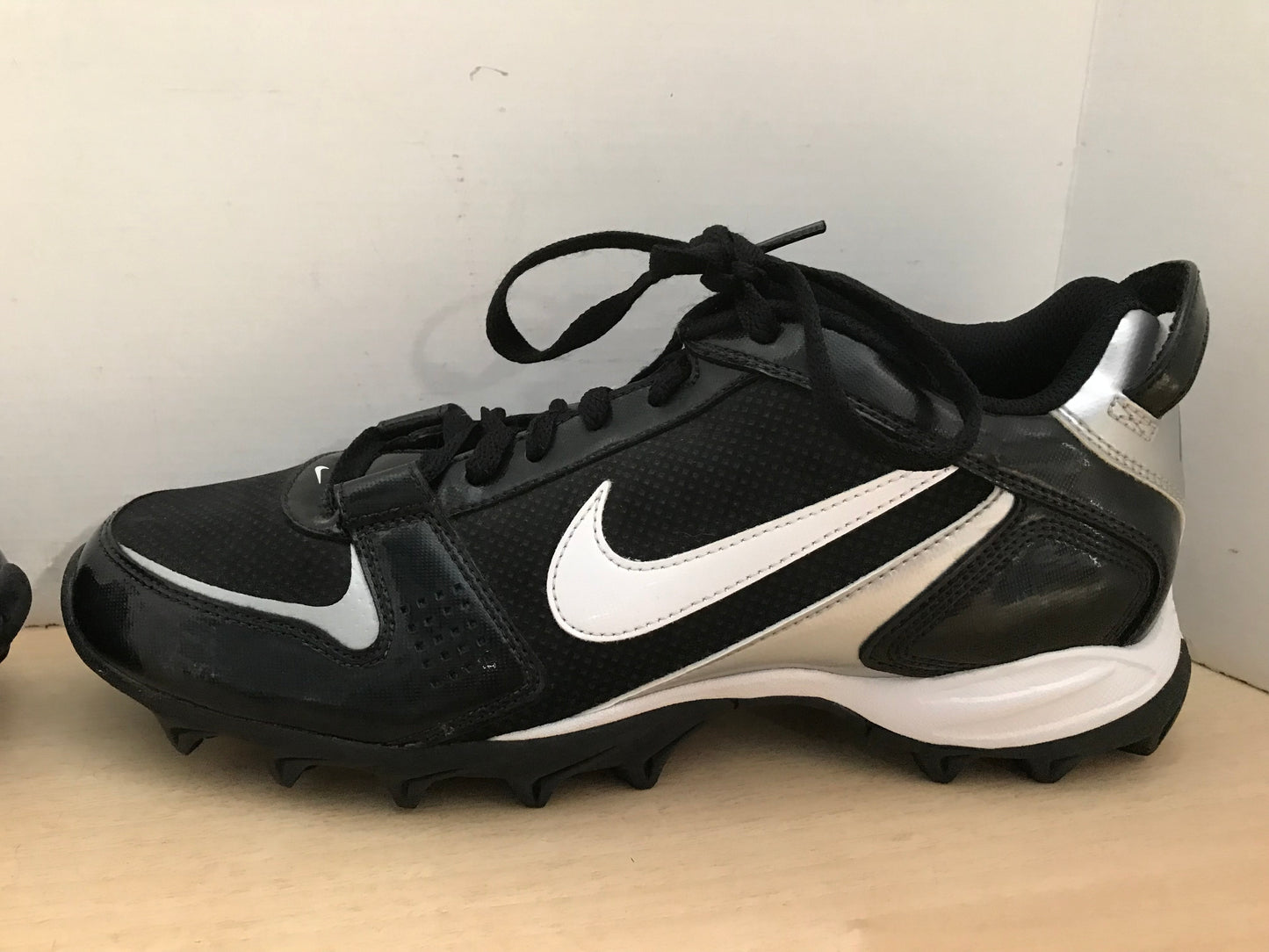 Baseball Shoes Cleats Men's Size 11 Nike Shark As New Black White
