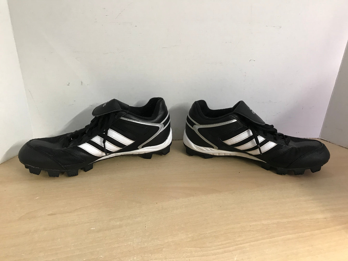 Baseball Shoes Cleats Men's Size 8.5 Adidas  Black Grey