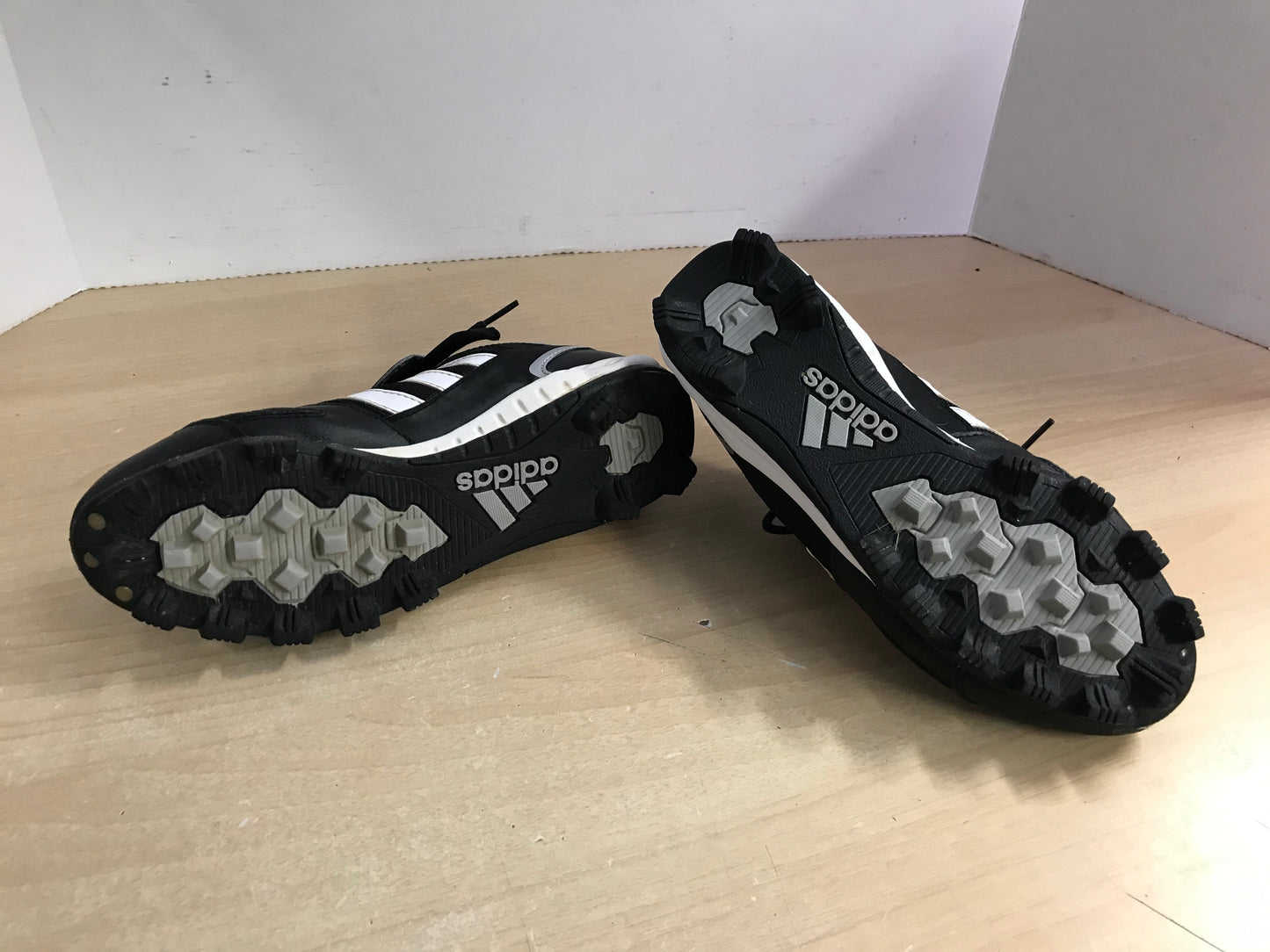 Baseball Shoes Cleats Men's Size 8 Adidas  Black Grey