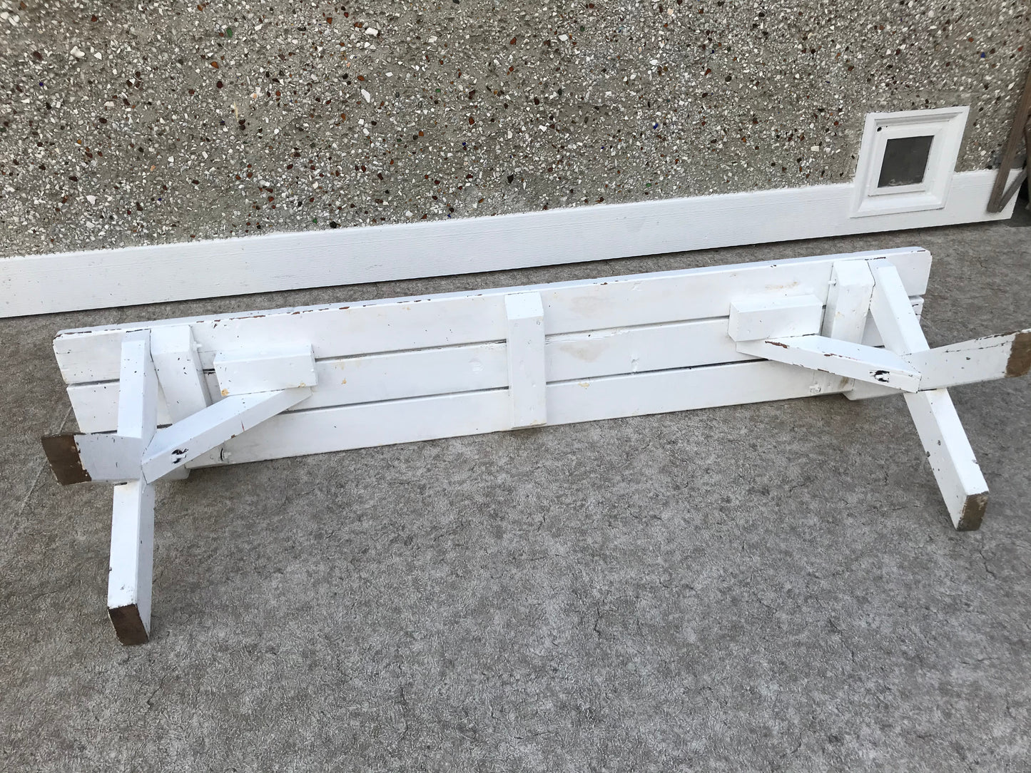 Bench Wooden Indoor  Outdoor Sports, Patio or Garden 5 Feet x 11 inch x 17 inch White Solid Wood  Needs A Coat Of Paint
