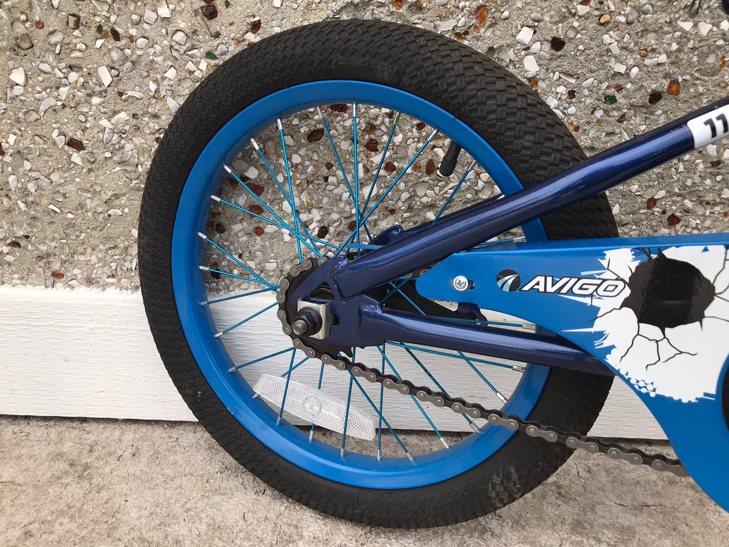 Bike Child Size 16 inch Avigo Slap Shot Hockey Blue As New