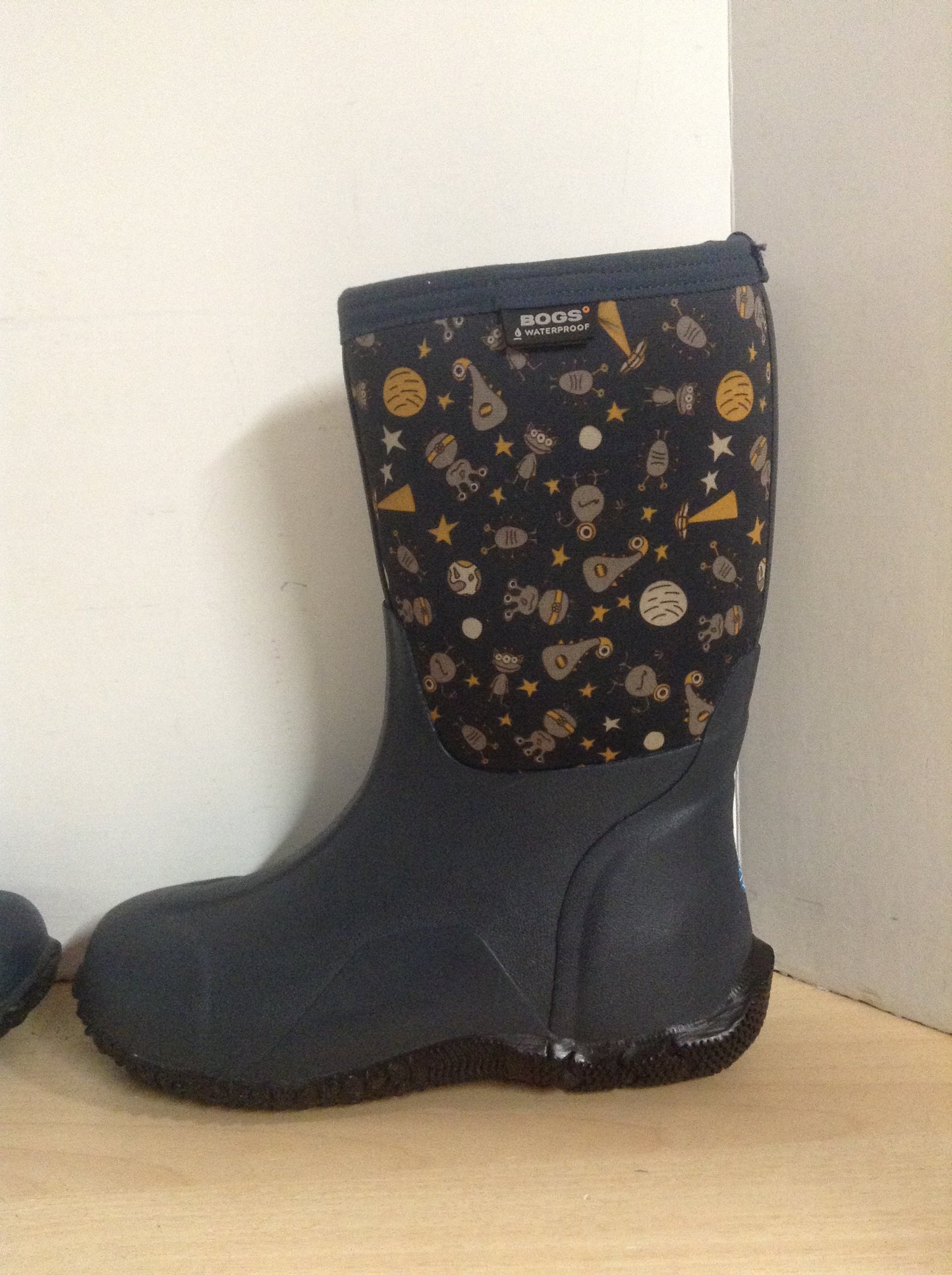 Bogs Brand Child Size 5 Youth Space Denim Blue to - 30 degree Rain Winter Excellent As New
