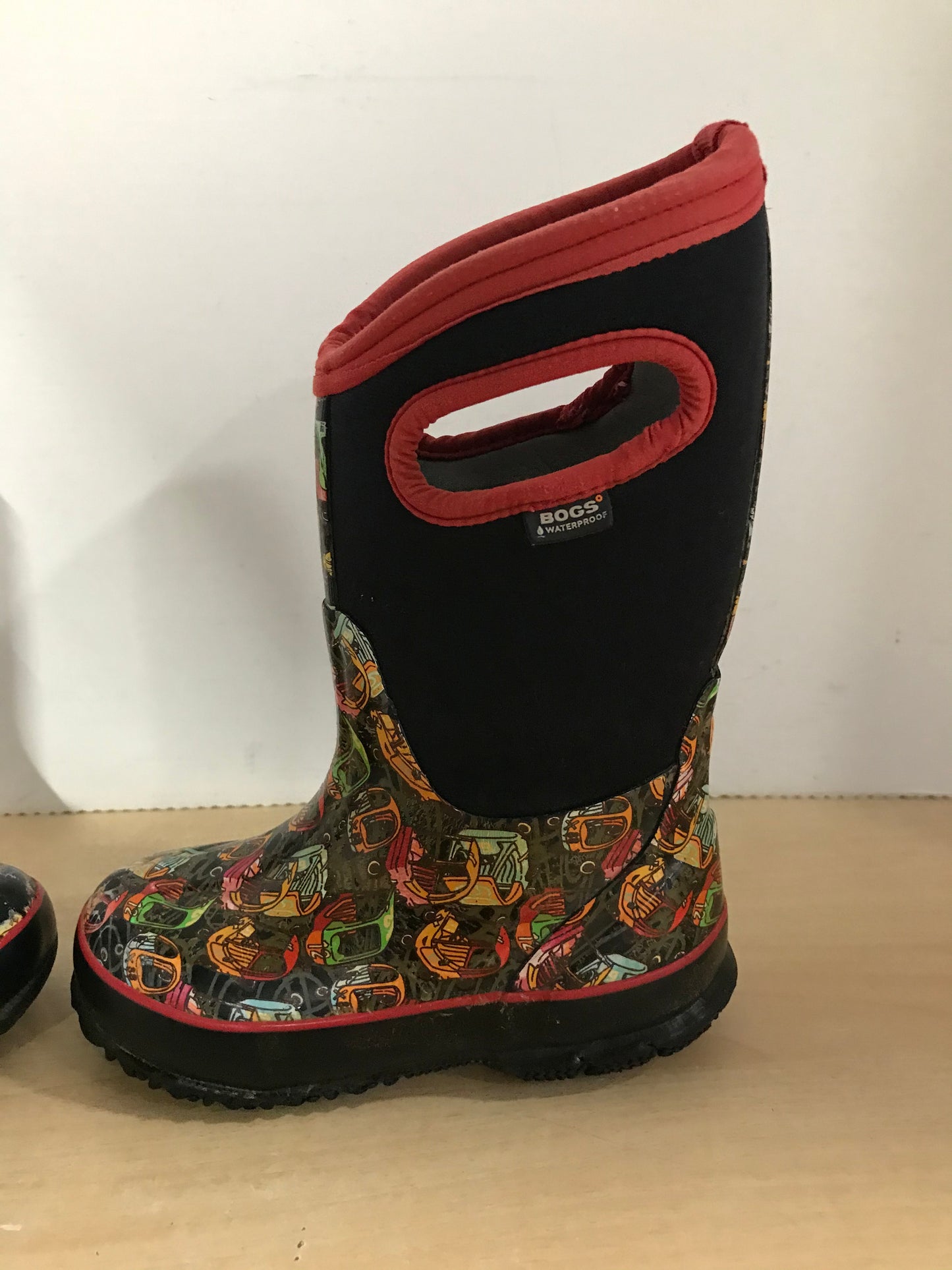 Bogs Brand Child Size 10 Black Multi With Cozy Coupe Cars Neoprene Rubber Rain Winter Snow Waterproof Boots