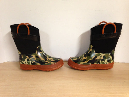 Bogs Style Child Size 10 Neoprene Rubber Rain Winter Boots Black Green Camo Excellent