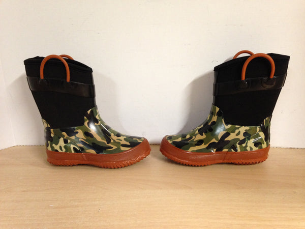 Bogs Style Child Size 10 Neoprene Rubber Rain Winter Boots Black Green Camo Excellent