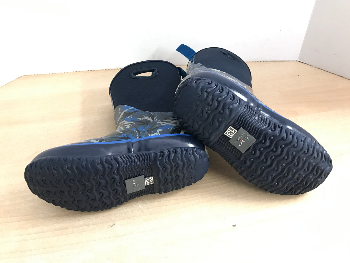 Bogs Style Child Size 13 Storm Marine Blue Multi Excellent Neoprene Rubber Rain Winter Snow Waterproof Boots