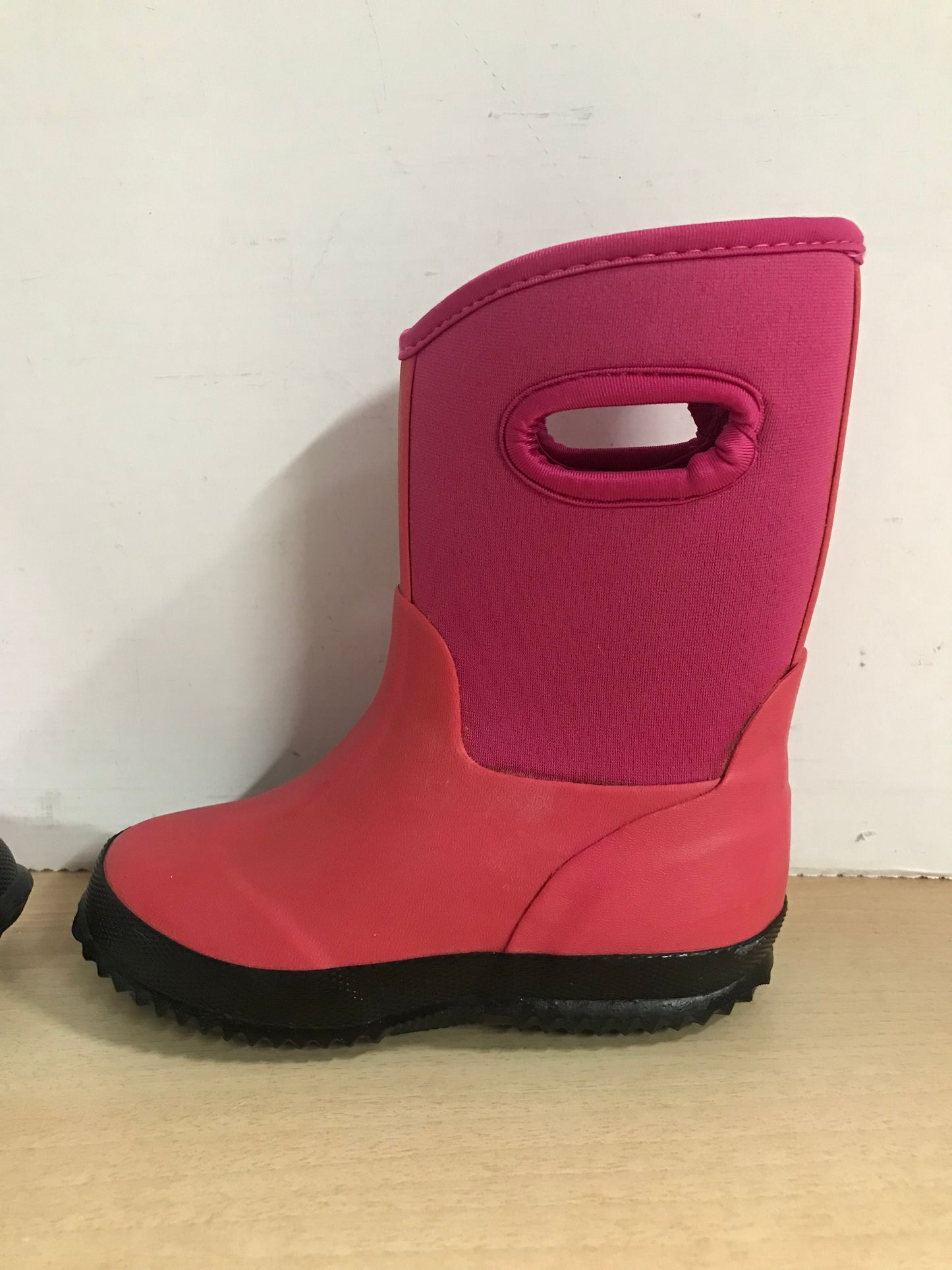 Bogs Style Child Size 9 Toddler Neoprene Rubber Rain Winter Boots Waterproof Fushia Excellent
