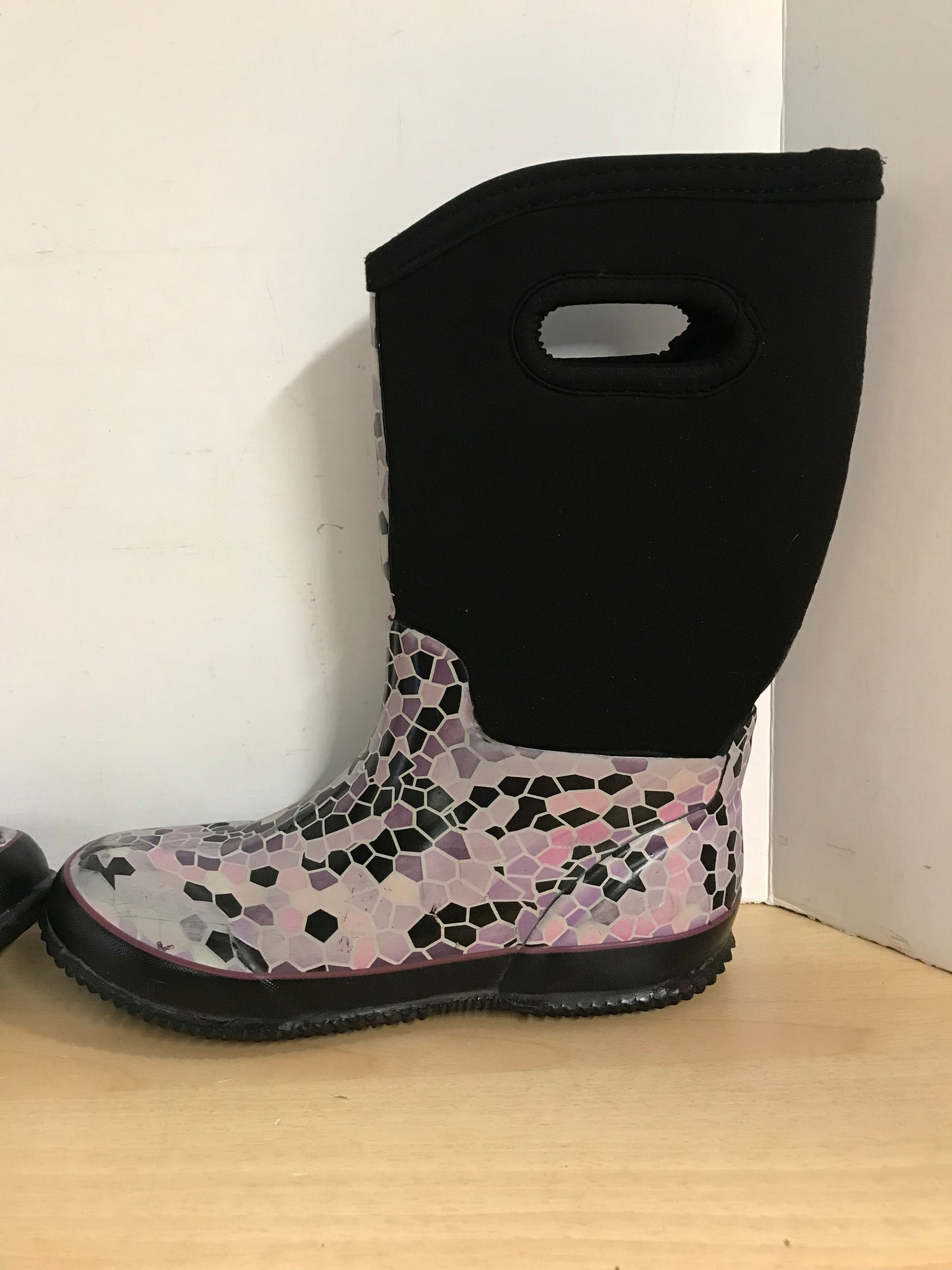 Bogs Style Ladies Size 7 Neoprene Rubber Rain Winter Boots Black Purple