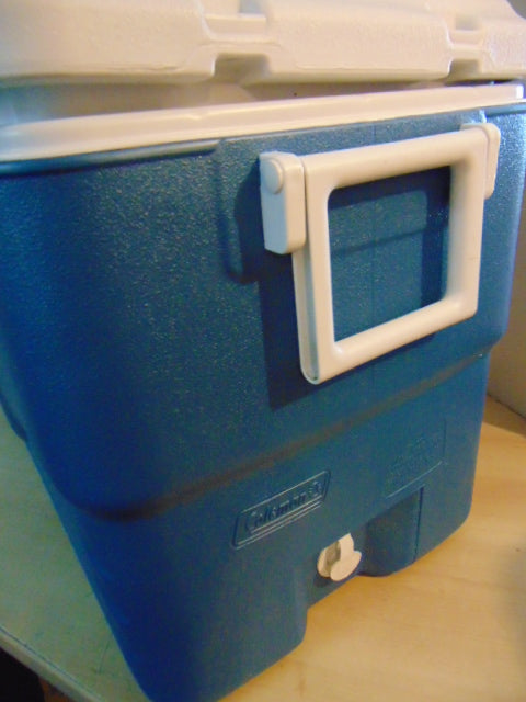 Camping Adventures Cooler Coleman Extreme 5 Excellent Condition
