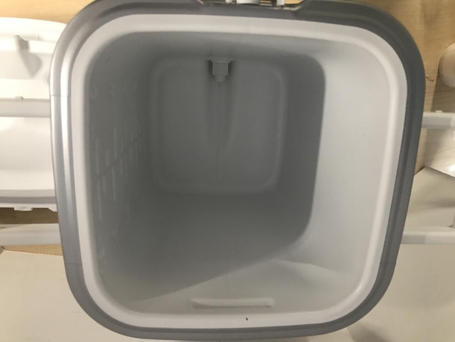 Camping Adventures Beach Picnic Coleman Water Beverage Cooler With Spout Handles Bear Lock Handles Fold Down 5 gallon As New