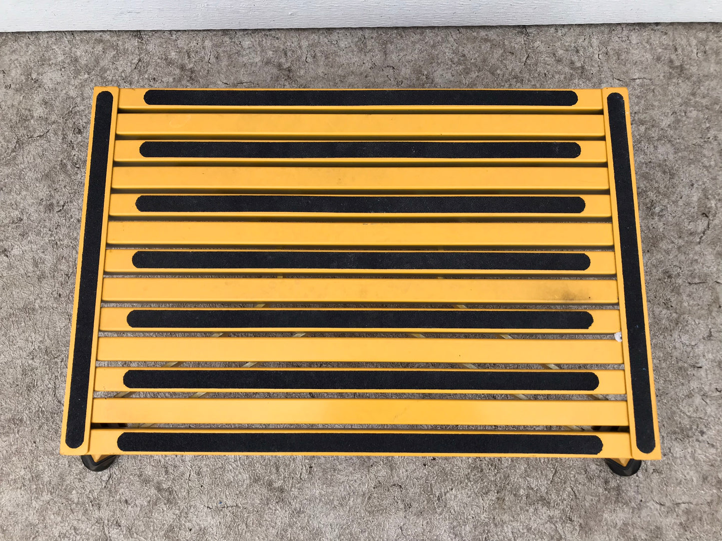 Camping Work Safety Step XL-08C-Y Yellow X-Large Folding Recreational RV Trailer Step Stool Holds 1000 Pounds Folding Non Slip 19 x 15 x 8 Inch Paid $249.99 AS NEW