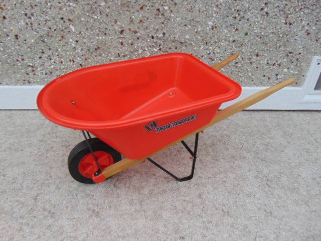 Child Rubber Plastic and Wood Wheelbarrow True Temper Excellent Condition