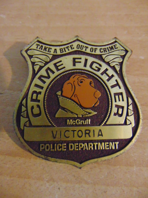 Child Size Junior Crime Fighter McGruff Vintage Victoria Police Office Badge RARE
