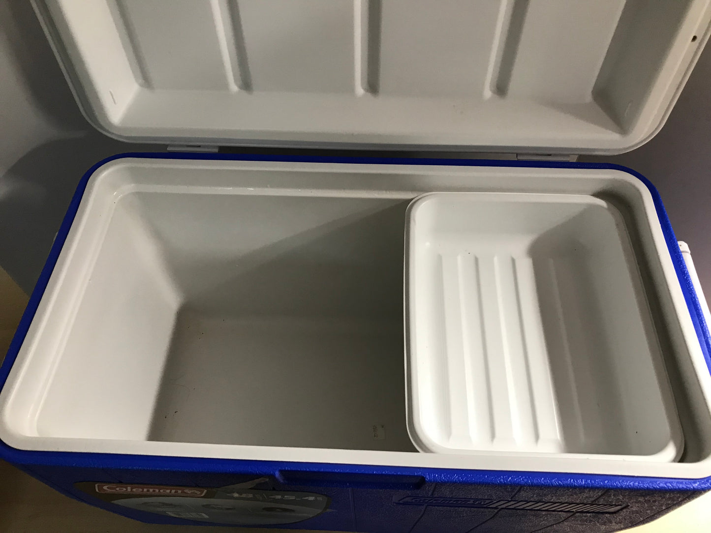 Camping Adventures Cooler Coleman Chest 48 Quart With Plug Keeps Ice 3 Days As New Blue White