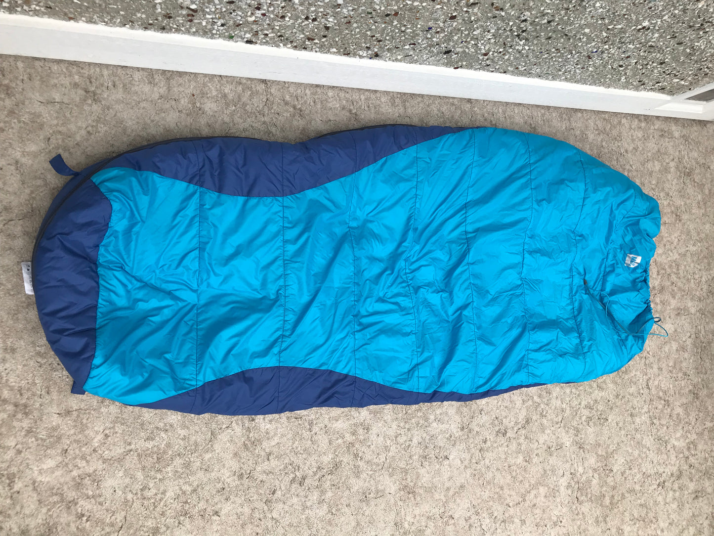 Camping Adventures MEC Oasis Sleeping Bag 0 Degree Small Up to 5.6Ft Insulated Hyperloft Blue As New Outstanding Quality