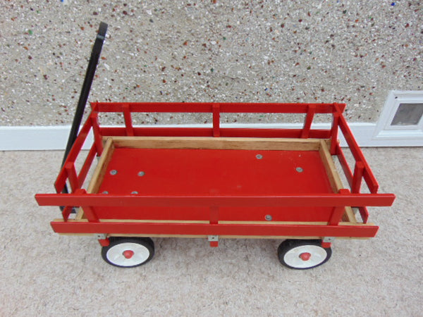 Child's Wagon Country Estate Wood With Rubber Wheels Excellent Condition