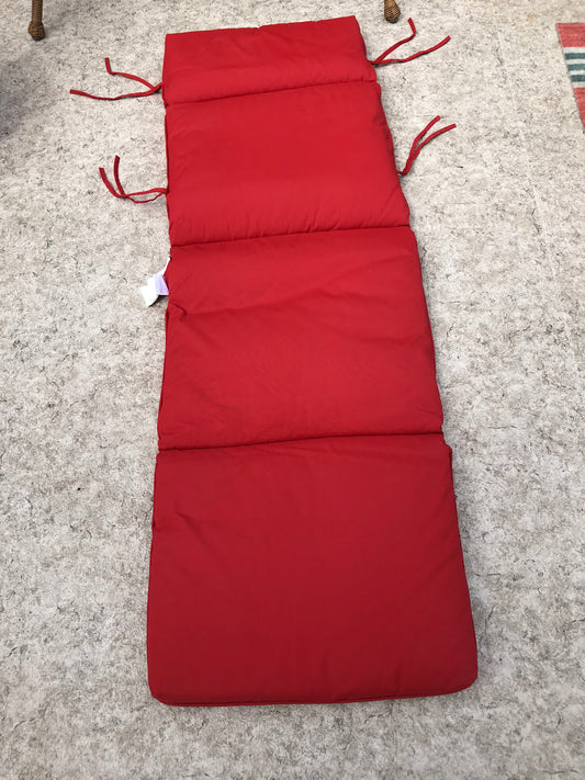 Home and Cottage Patio Deck Lounge Chair Pad As New Poppy Red Sun and Water Resistant 68 x 22 inch