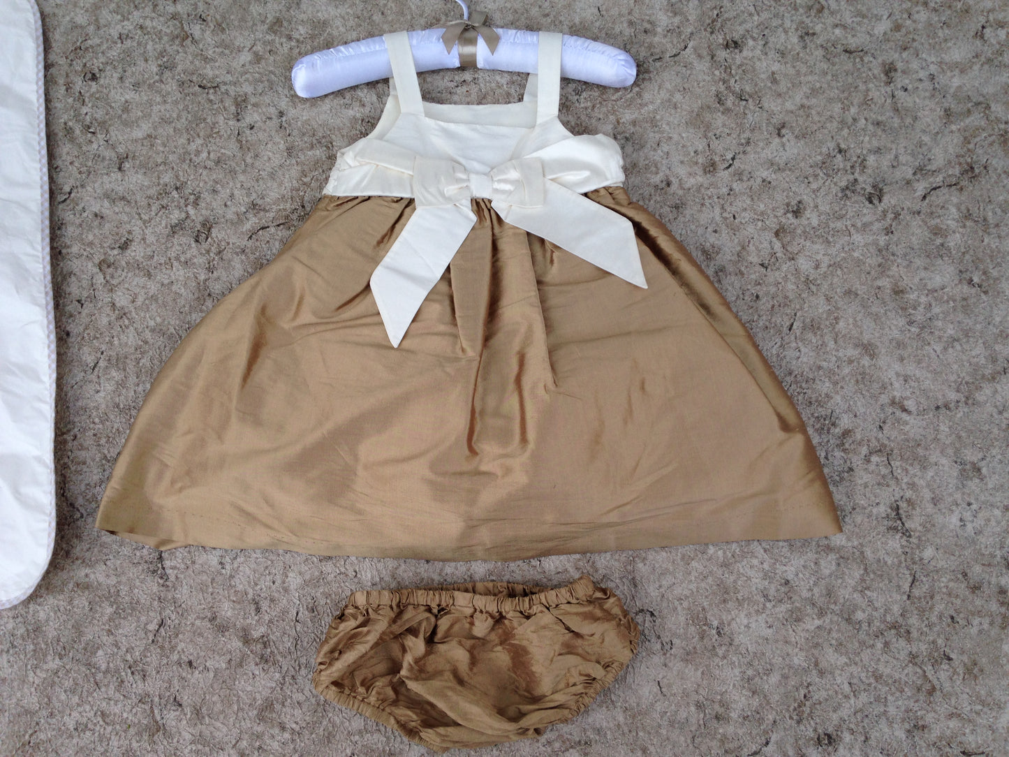 Dress Child Size 12-18 Month Desiigner Jane and Jack Satin With Panties and Dress Bag