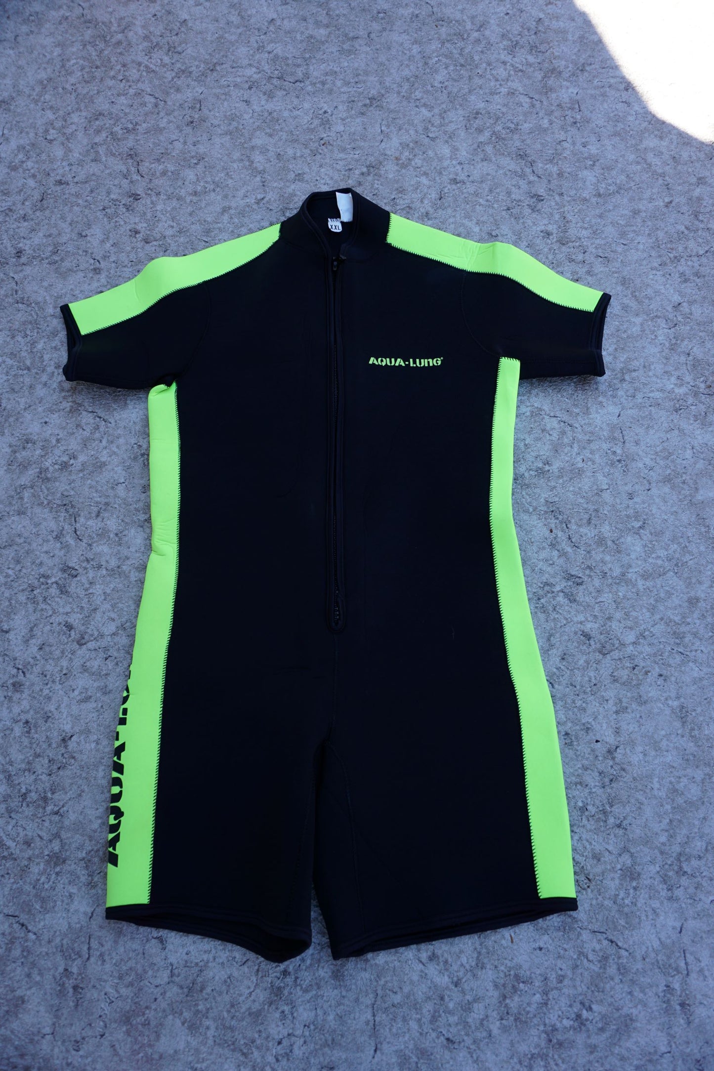 Wetsuit Men's Size XX Large Aqua Lung Dive Surf Neoprene 4-5 mm Black Lime