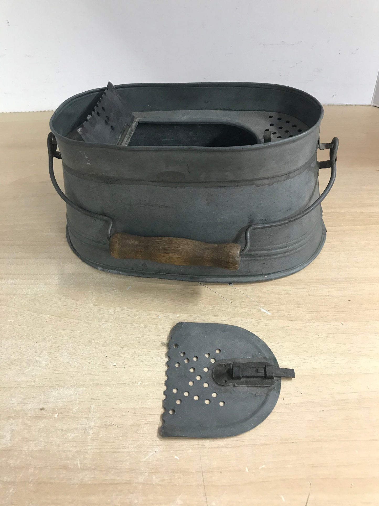 Fishing Adventures Antique Minnow Bait Fishing Bucket 1926  Display Pop Fishing Collector VERY RARE 10.5x6x6 inch Minor Wear