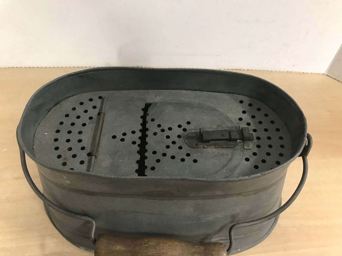 Fishing Adventures Antique Minnow Bait Fishing Bucket 1926  Display Pop Fishing Collector VERY RARE 10.5x6x6 inch Minor Wear