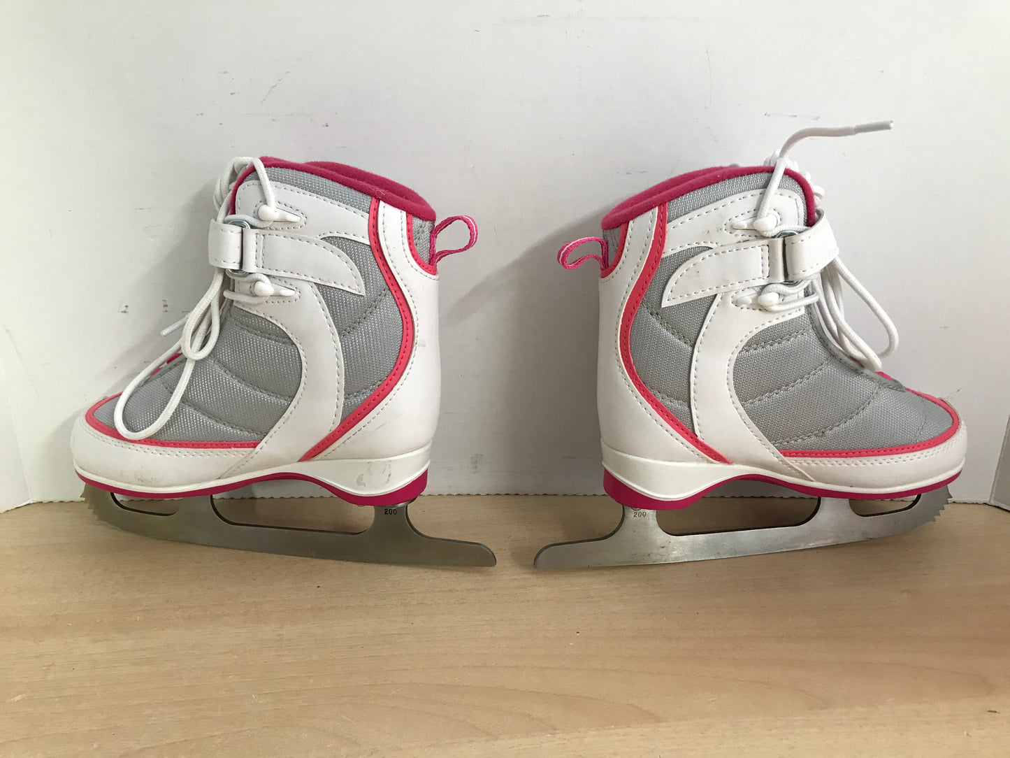 Figure Skates Child Size 11 Hespeler Soft Skates White Pink Excellent